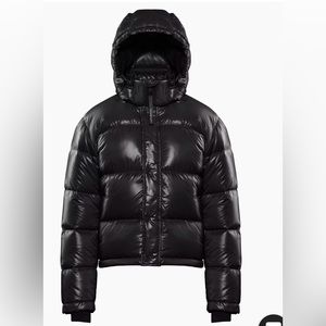 Aritzia  The Super Puff Short Hi-Gloss Black XS